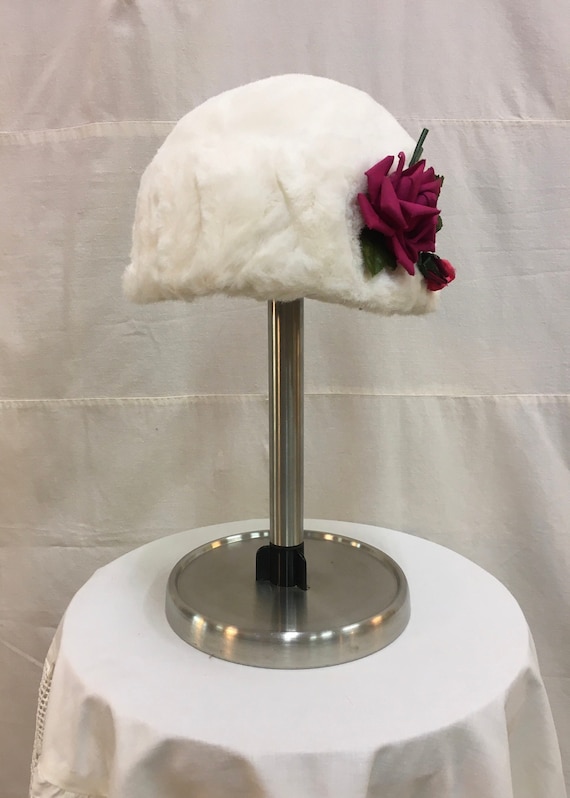 1960s white fur hat with red roses - image 1