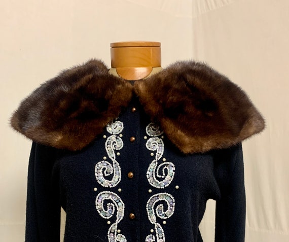 1950s. 26" long by 8" wide dark ranch mink collar - image 1