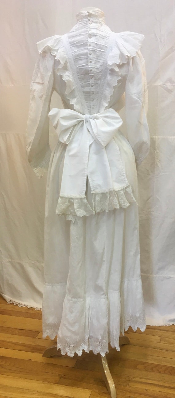 1890s, 36" bust, white cotton batiste lace edge b… - image 3