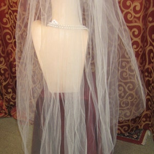 1950's, 8 from side to side, wedding veil and crown. image 3