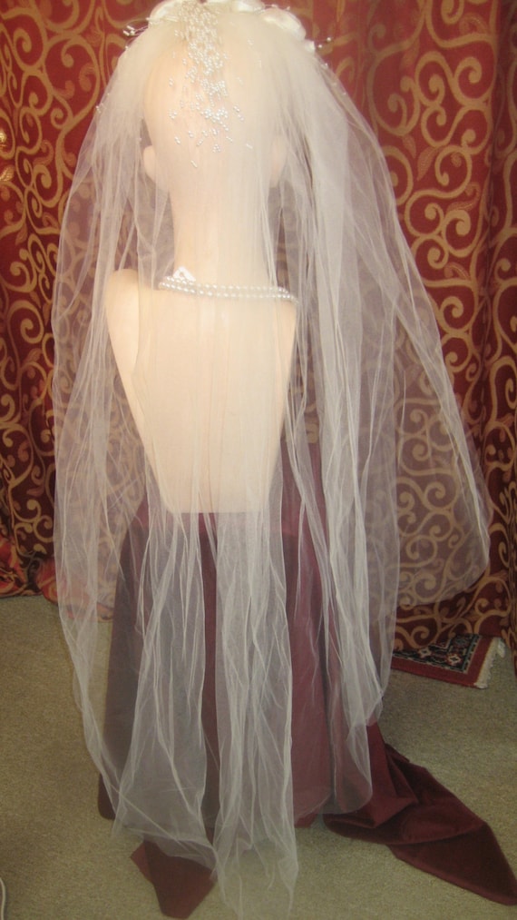 1950's, 8" from side to side, wedding veil and cr… - image 3