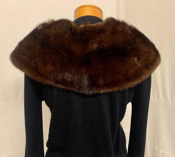 1950s. 26" long by 8" wide dark ranch mink collar - image 4