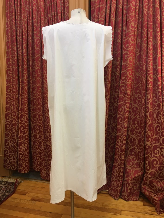 1920s, 48" bust, white cotton chemise - image 4