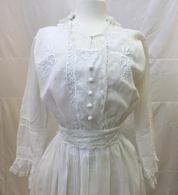 1915. 36" bust, white batiste cotton dress