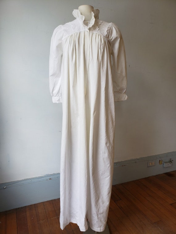 1890s, 38" bust, white cotton night gown