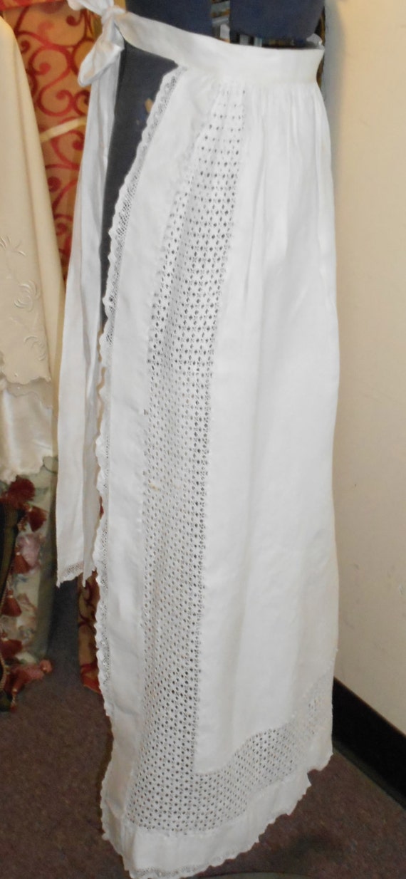 1890's, adjustable waist, full length white linen… - image 3