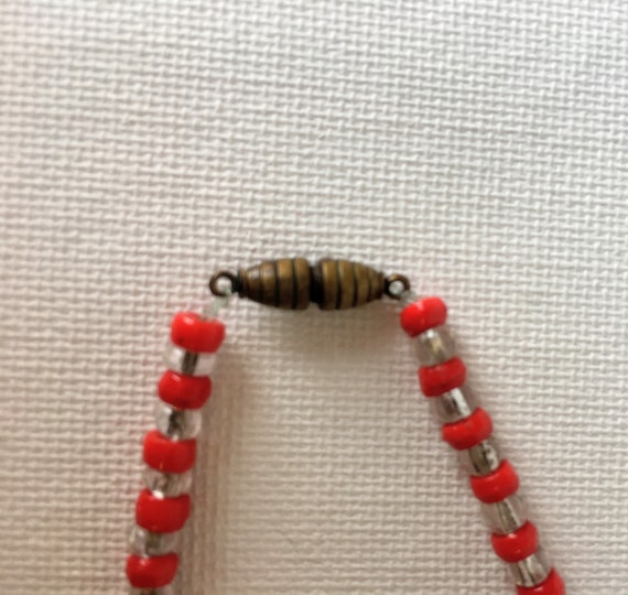 1930s, 20" long, graduated cut tomato red beads - image 3