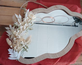 Dried and preserved flower mirror - interior decoration