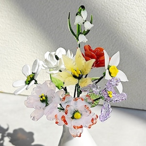 Handgefertigte Glas Geburtsmonat Blume, Geburtsblumenstrauß, Blumenfigur, Einzigartige Wohnkultur, Geburtstags-Gedenkgeschenke, Geburts-Blumengeschenk
