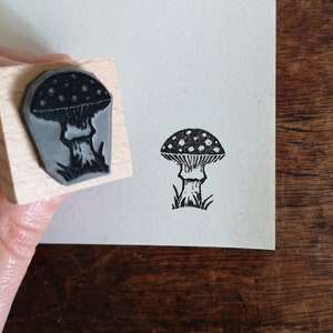 Rubber Stamp - Tiny Toadstool
