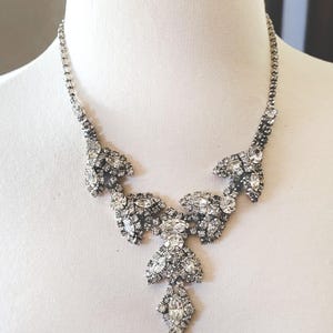 Exquisite Vintage Weiss Clear Rhinestone Wedding Necklace 18.5 inches Deminsional Design with Earrings - Bridal Wedding Anniversary Choker