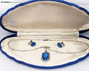 Edwardian 1910 - 1920 Art Deco Sapphire Blue Cut Crystal and Rhodium Plated Silver Back Filigree Necklace and Earring Set Wedding Bridal