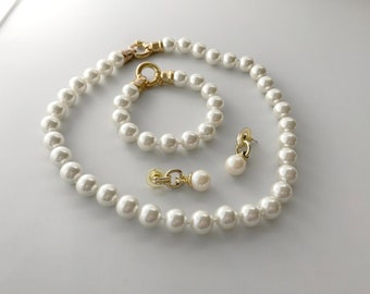 Vintage 1980s Glass Pearl Necklace Bracelet Earring Set Gold Tone Clasps MOD Princess Di Style