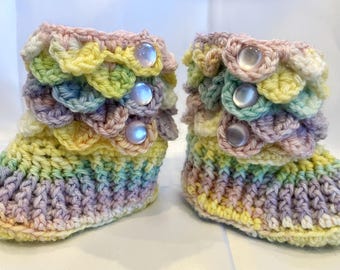 6-12 month size Handmade baby booties with dragon scales, #B-028