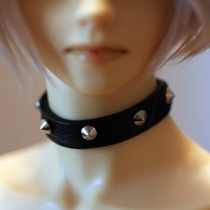 SD13/SD17 Leather Collar with Small Studs