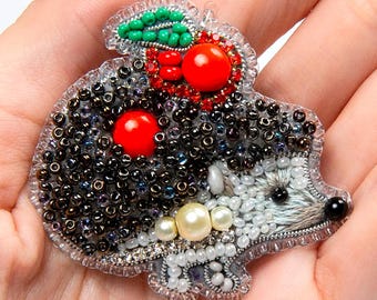 Bead Embroidery Kit: Hedgehog Brooch, Handmade Hedgehog Pin, DIY Woodland Accessory, Beaded Black Hedgehog