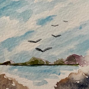 Acquerello originale ACEO Art Card, pittura in miniatura, uccelli che volano, natura, paesaggio marino nebbioso e uccelli, dipinto OOAK di H Clements