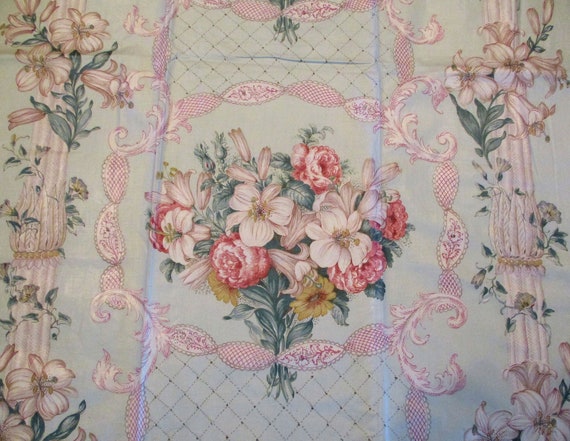 Vintage Chintz Fabric Cotton Roses Lilies Shabby c.1940's BEAUTIFUL