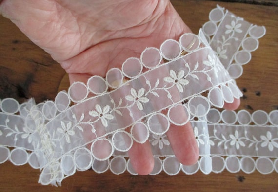 Antique Trim Chiffon Embroidered Organza Lace White Lovely (B)