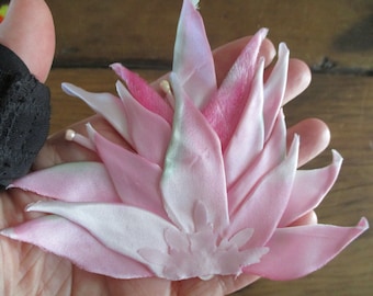 Vintage Velvet Appliques Pink White Velvet Satin Flower Millinery Faux Pearls c.1950's DARLING