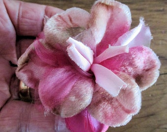 Vintage Velvet Pansy Millinery 1950s Applique Pink Beige DELIGHTFUL