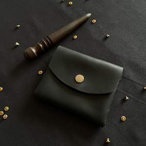Portefeuille en cuir minimaliste avec tissage unique - Une poche universelle pour les essentiels