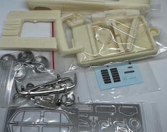 1/32 Mercedes 220S Cabriolet Classic Slot Scalextric Resin Car KIT.