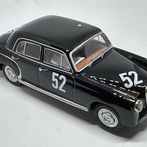 1/32 Mercedes 220S Ponton Internationales ADAC-1000-km-Rennen auf dem Nürburgring, 1956 #52 Classic Slot Scalextric Resin Car complete RTR.