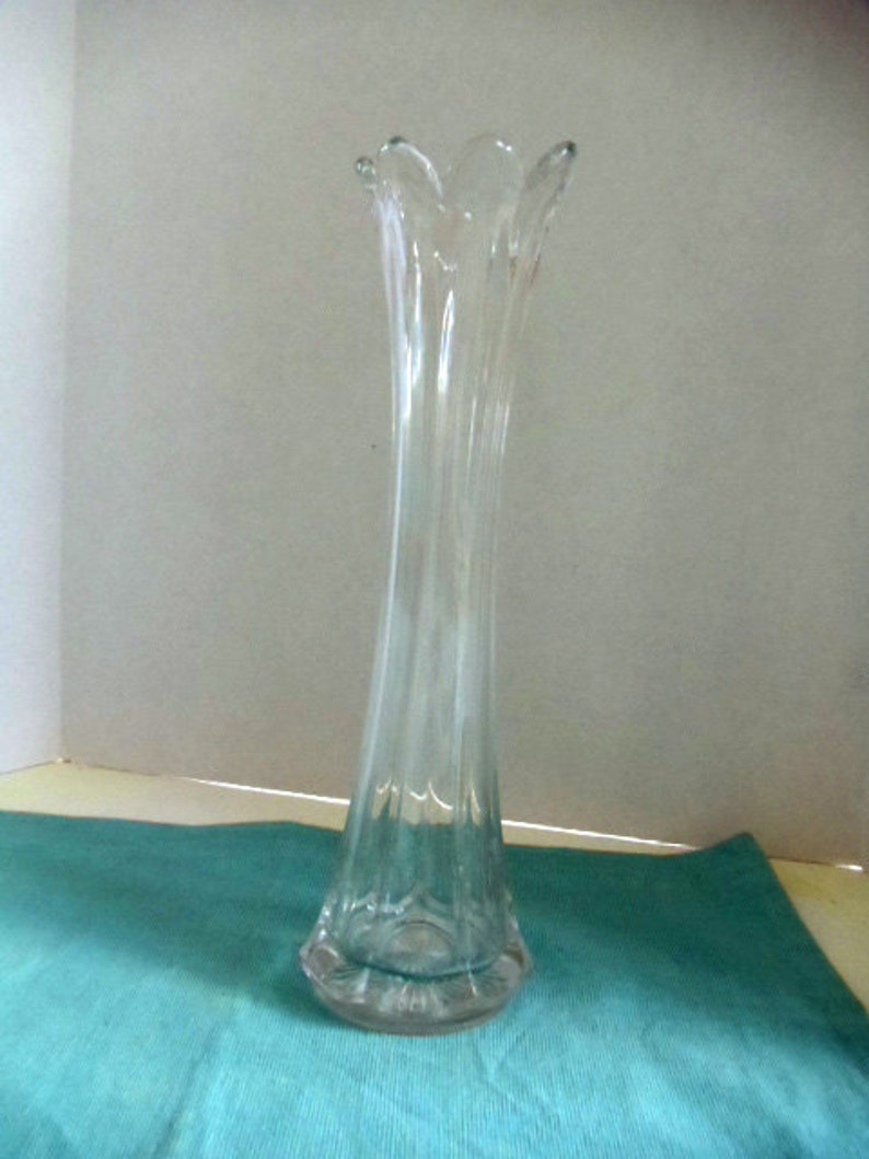 clear ribbed vase