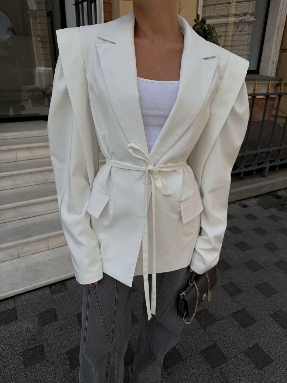 Structured Waist Blazer for Women | Tailored Jacket With Belt