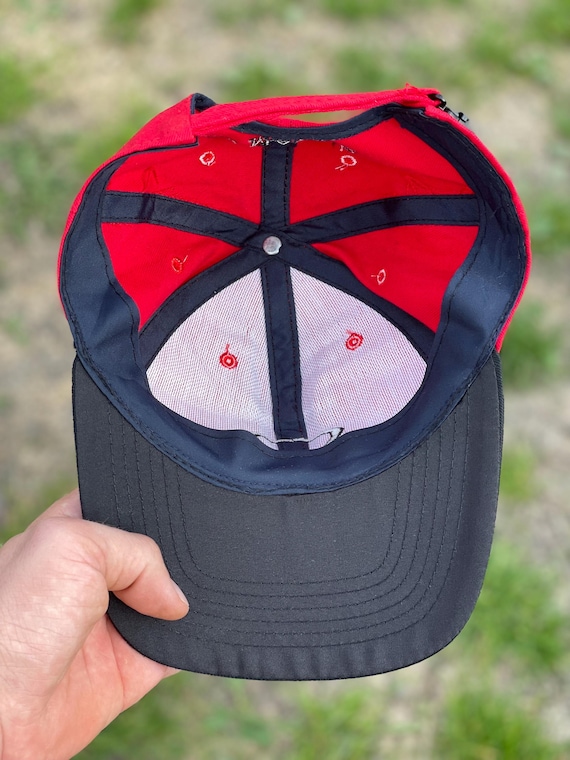 赤タグ OLD OAKLEY メッシュ cap archive 帽子 赤タグ OLD OAKLEY メッシュ cap archive 帽子 - メルカリ