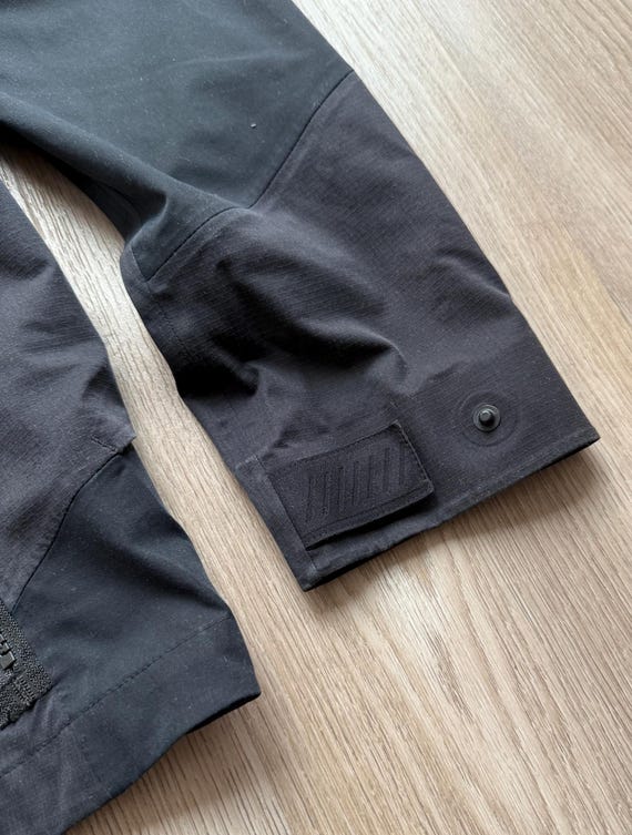 On Cloud Waterproof Explorer Jacket - image 6