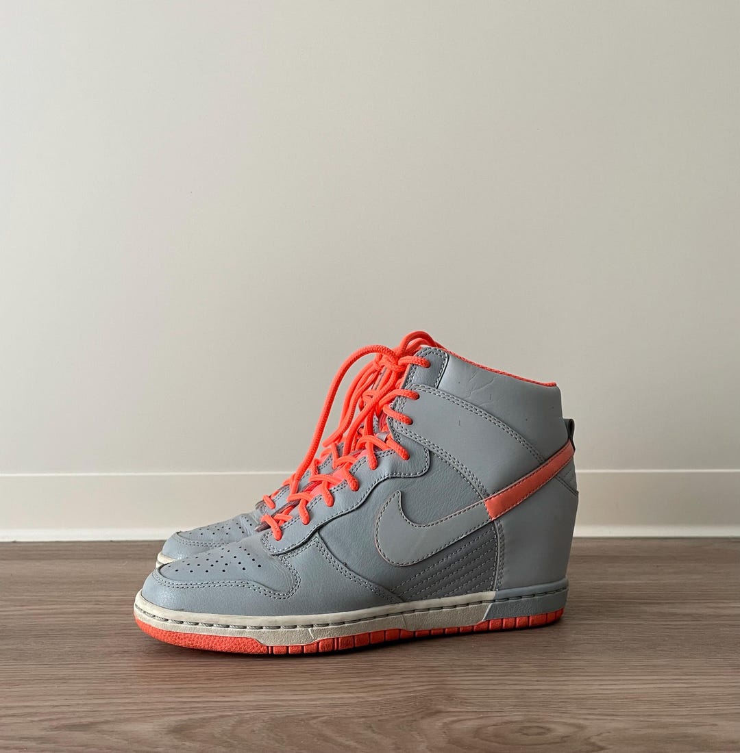 Nike sky high dunks india hotsell