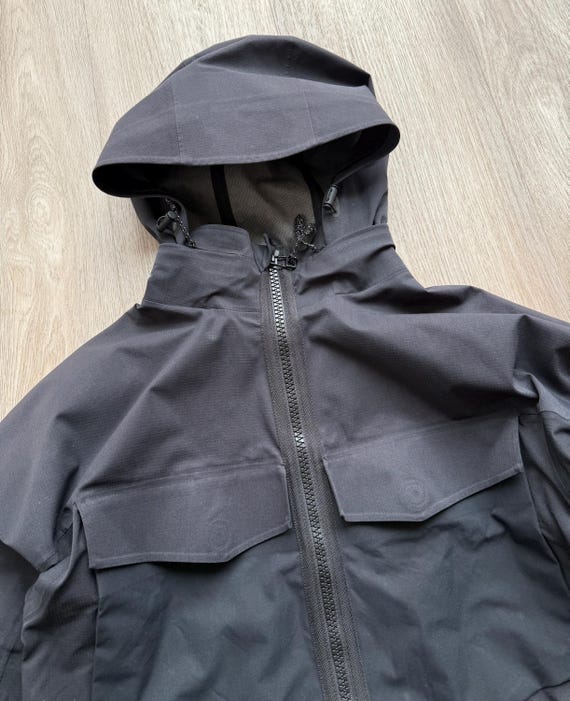 On Cloud Waterproof Explorer Jacket - image 4