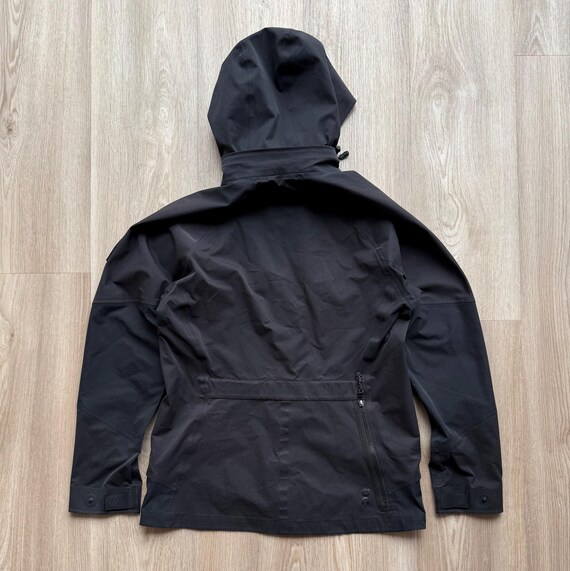 On Cloud Waterproof Explorer Jacket - image 11