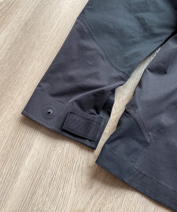 On Cloud Waterproof Explorer Jacket - image 2