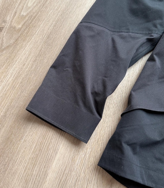 On Cloud Waterproof Explorer Jacket - image 12