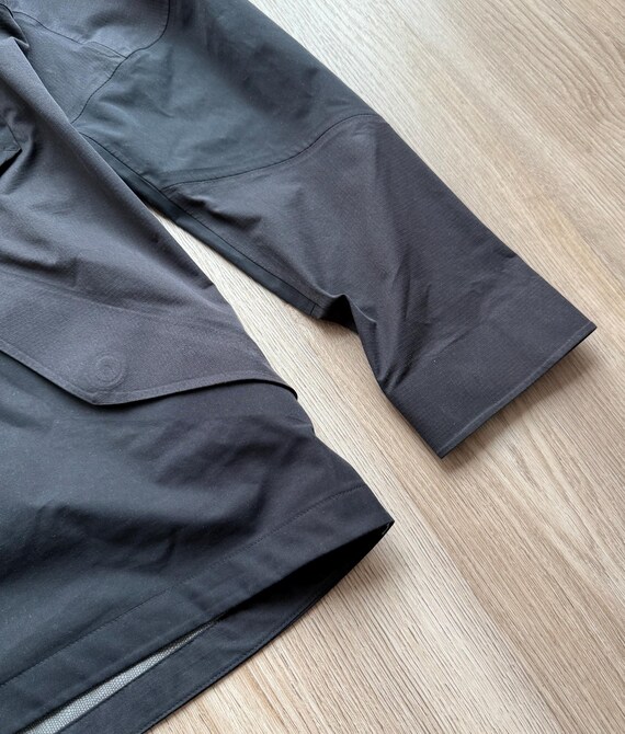 On Cloud Waterproof Explorer Jacket - image 15