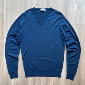 Vintage John Smedley V - neck Wool Knit Sweater