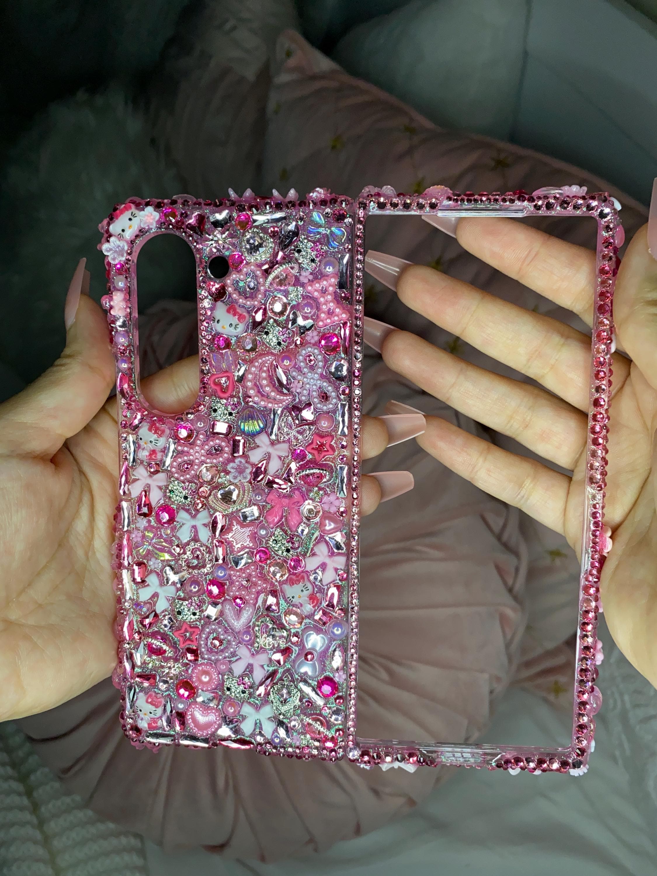 Hello kitty iPhone 15 pro max , z flip 6, z fold 6,razr 2024 rhinestone bedazzled case