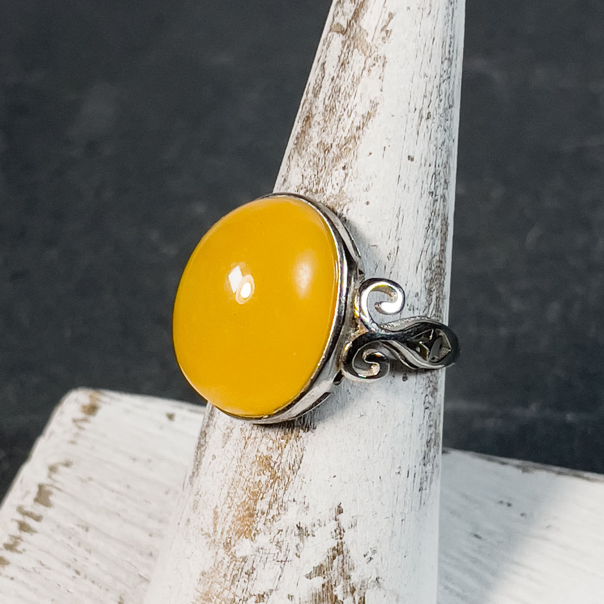 Yellow amber ring deals