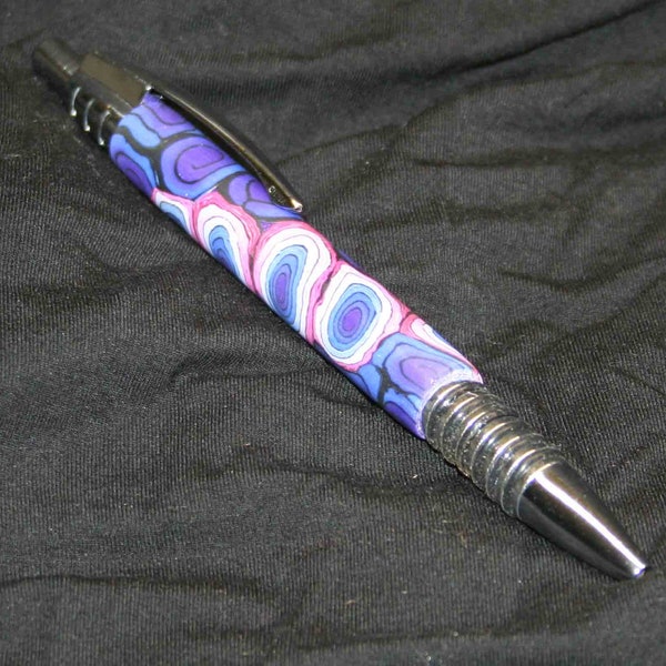 Stylo en argile polymère spirale violette