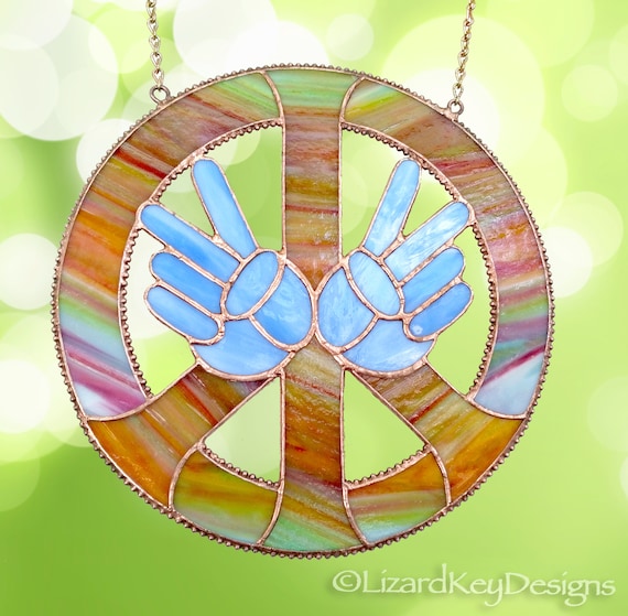 Signo De Paz Con Manos