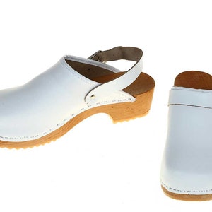 Clogs white with turnable strap