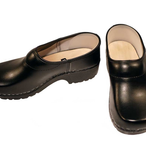 Soft Clog closed black