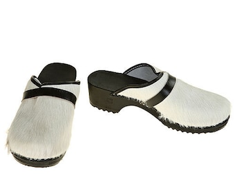 Cowhide Clog  ( uni white / black sole )