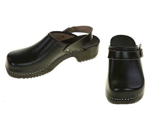 black clogs with strap