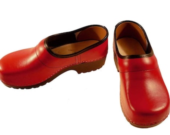 Soft Clog closed red