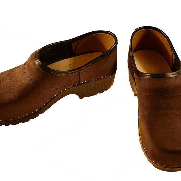 Soft Clog closed nubuk leather