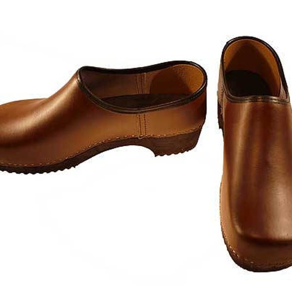 Closed Clog brown